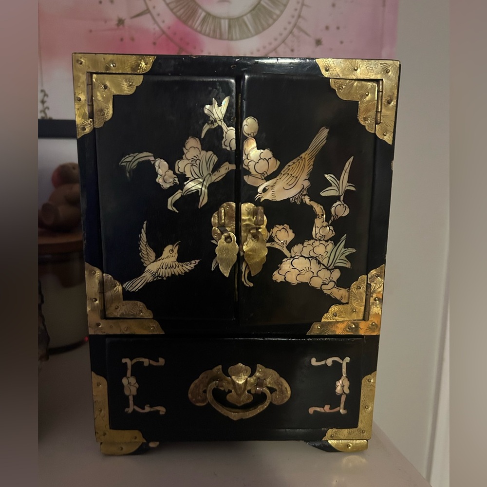 Vintage Chinese Jewelry Box
